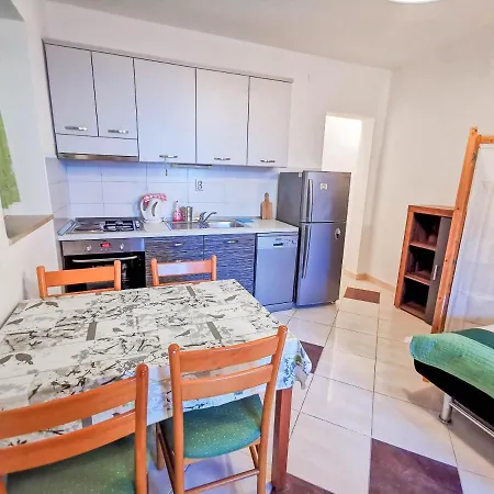 Apartment Vukadin Makarska