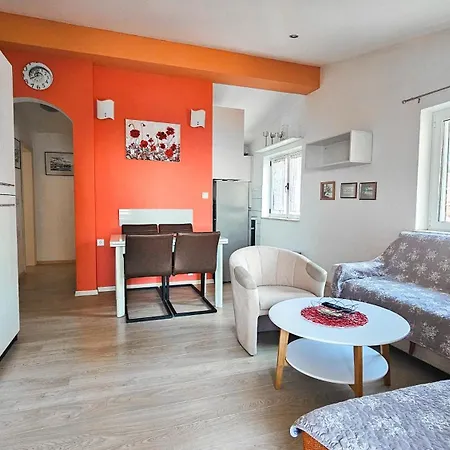 Vukadin Apartment Makarska